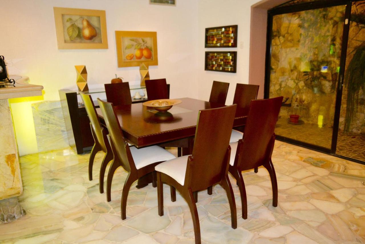Hostal Villa 97 Гуаякиль Экстерьер фото