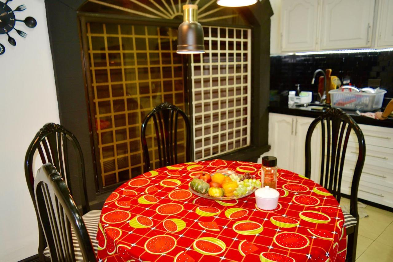 Hostal Villa 97 Гуаякиль Экстерьер фото